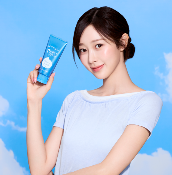 GISELLEが放つ透明感が東京ドーム周辺に。 SENKAグローバルアンバサダー GISELLE of aespa登場、「ピタ！洗顔」で2日間限定ジャック